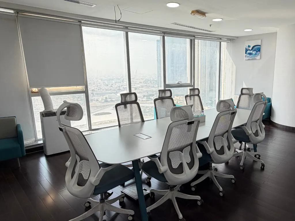 office with meetiing room in business bay dubai